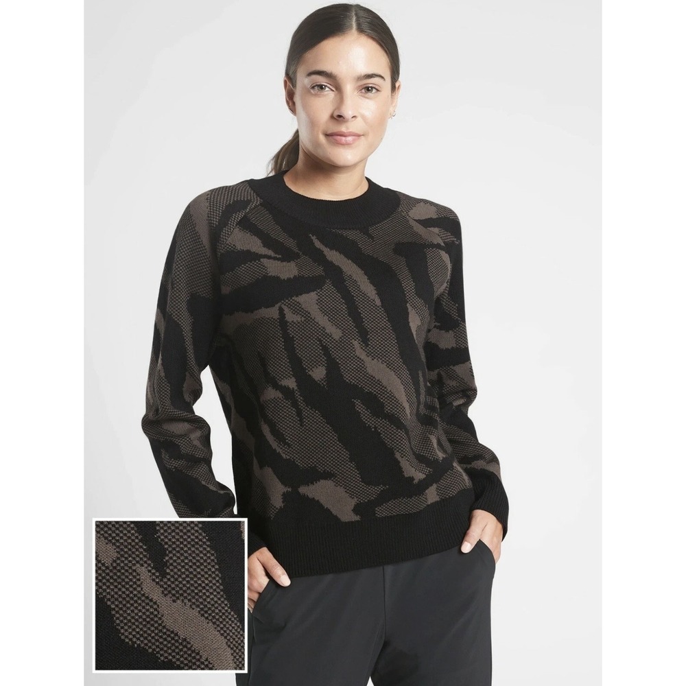 Athleta Mock Neck Sweater Size‎ Medium Black Gray Merino Wool Blend Jacquard